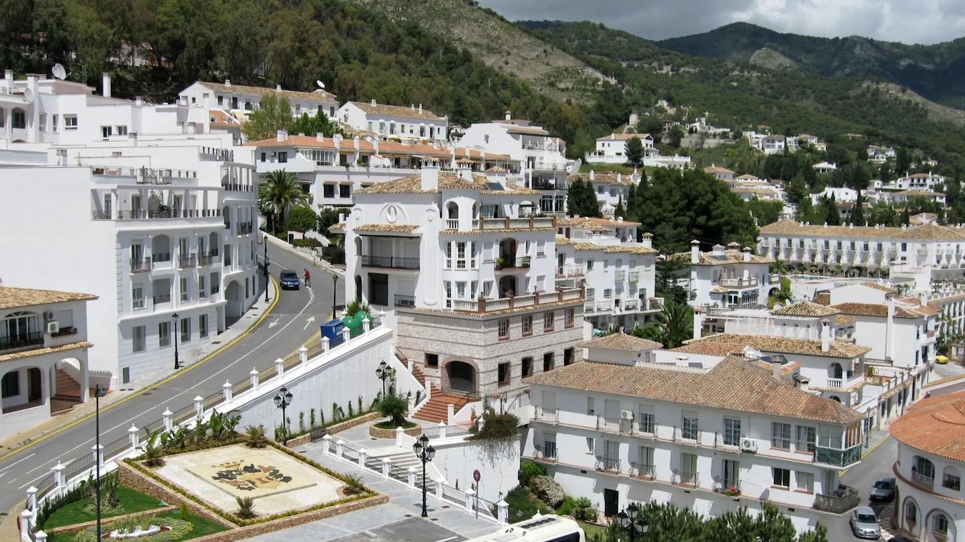 Club Delta Apartments By Ghr Rentals Mijas